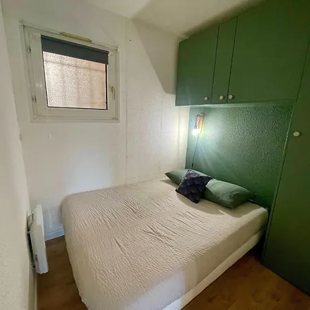 Dom wakacyjny With Garden And Pool Access