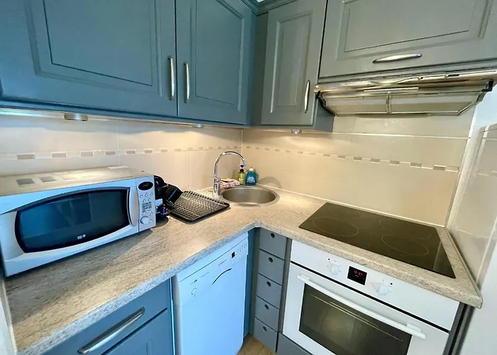 With Garden And Pool Access * Antibes