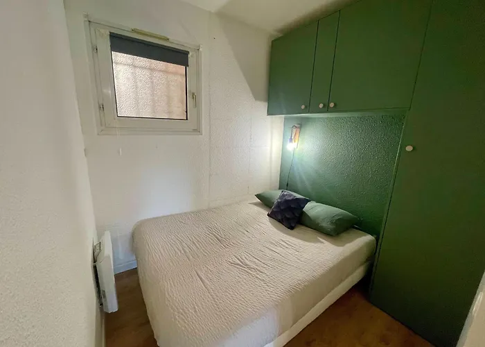 Dom wakacyjny With Garden And Pool Access