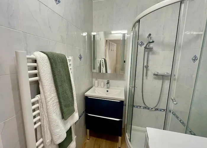 With Garden And Pool Access Dom wakacyjny