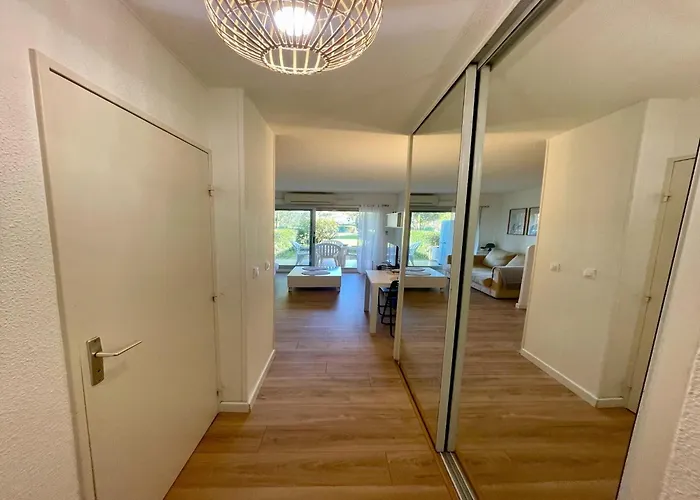 Dom wakacyjny With Garden And Pool Access *